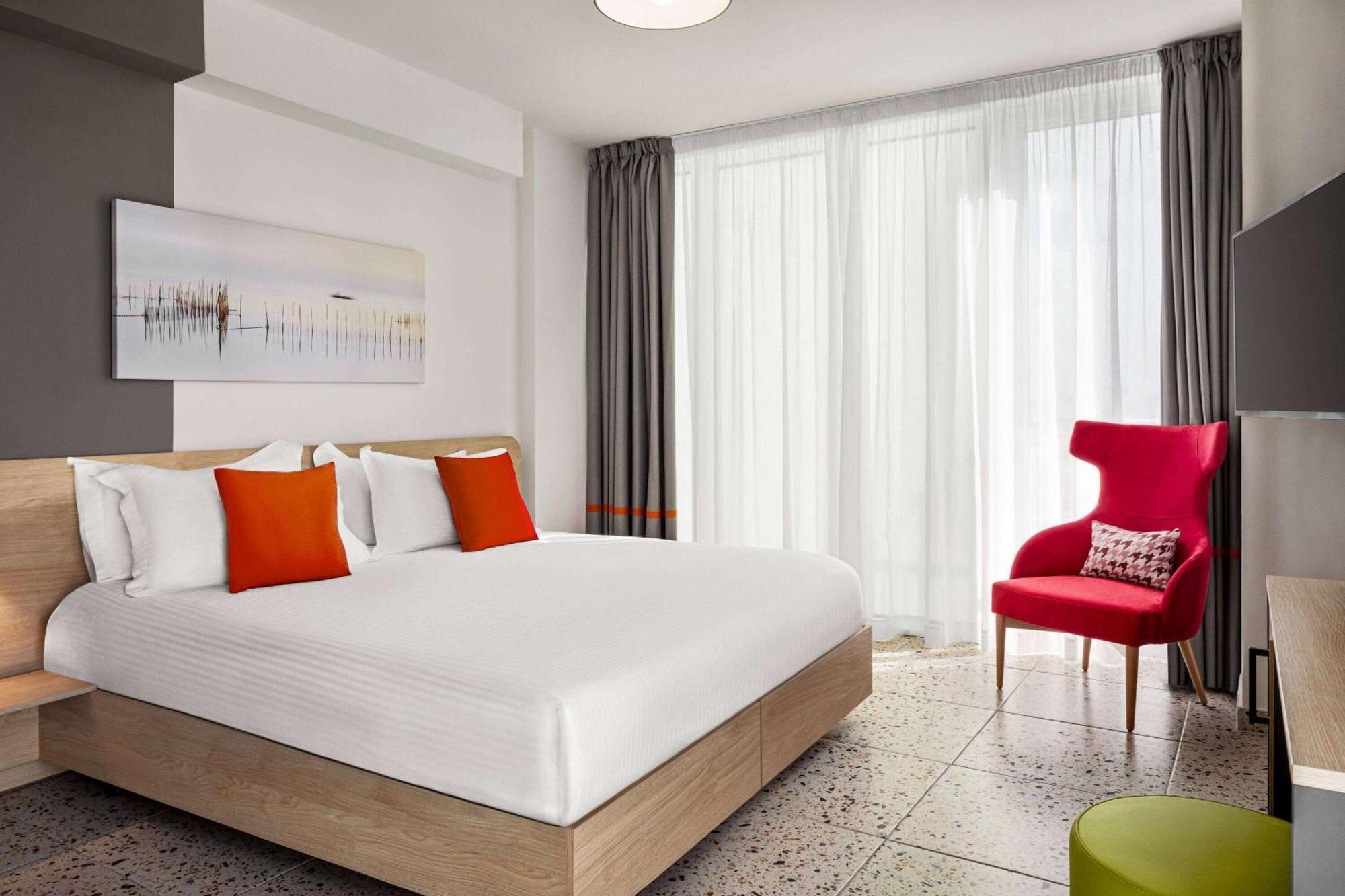 Quadro Hotel, Trademark Collection By Wyndham San Julián Exterior foto